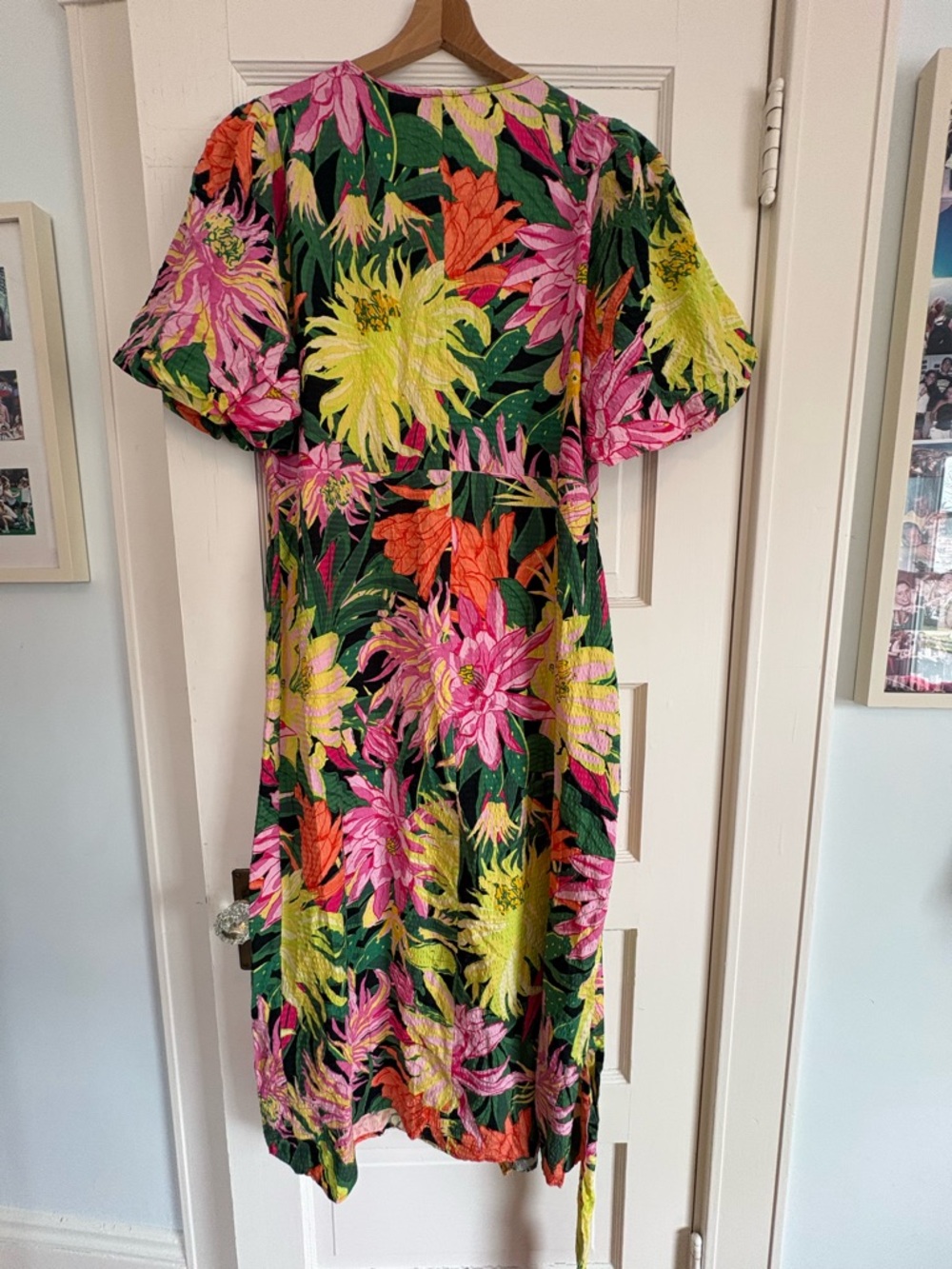 H&M NWT Tropical Floral Maxi Wrap Dress. Size XL. Viscose/Cotton. Adjustable - Picture 10 of 16